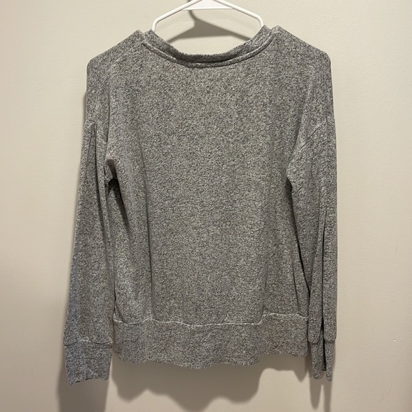 Soft Surroundings Grey Soft Petite Small Long Sleeve Shirt fall basics - Picture 4 of 7